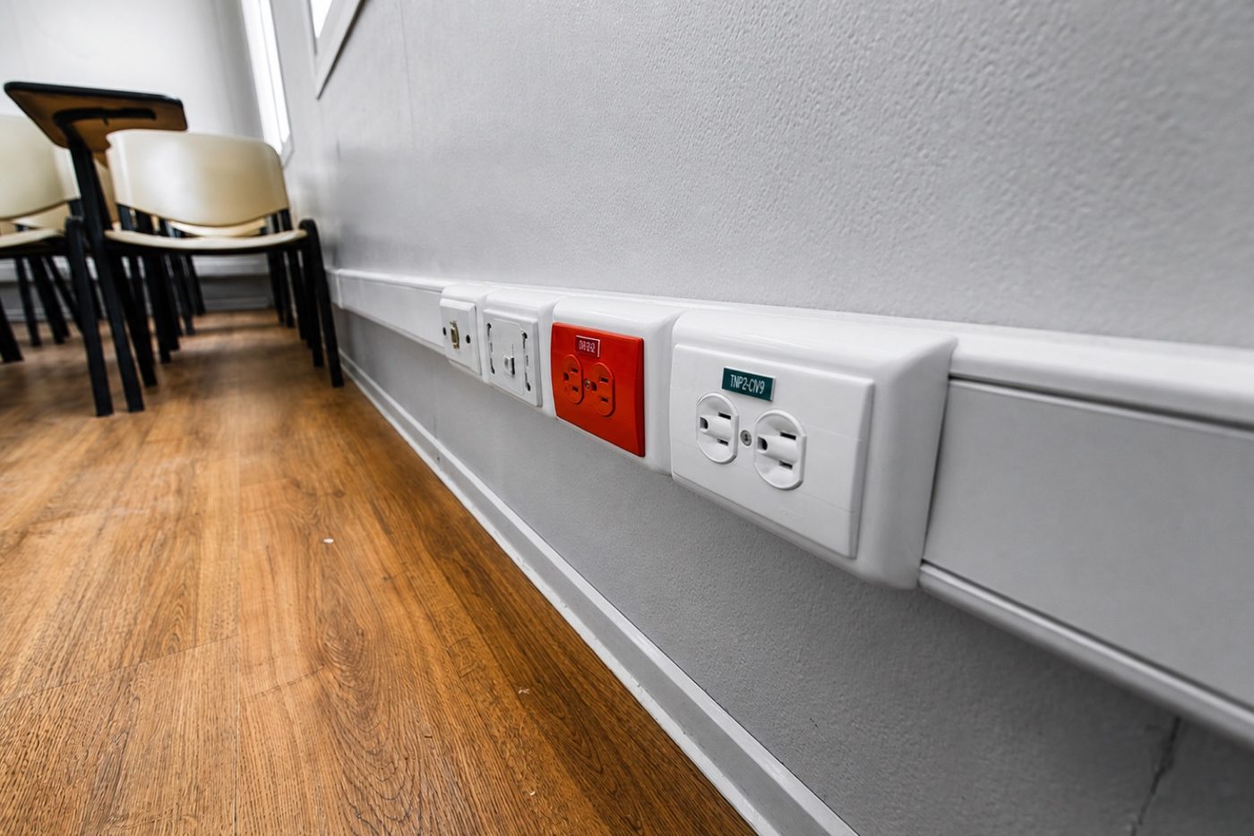 Puesto de salud modular con instalaciones MEP pre-integradas