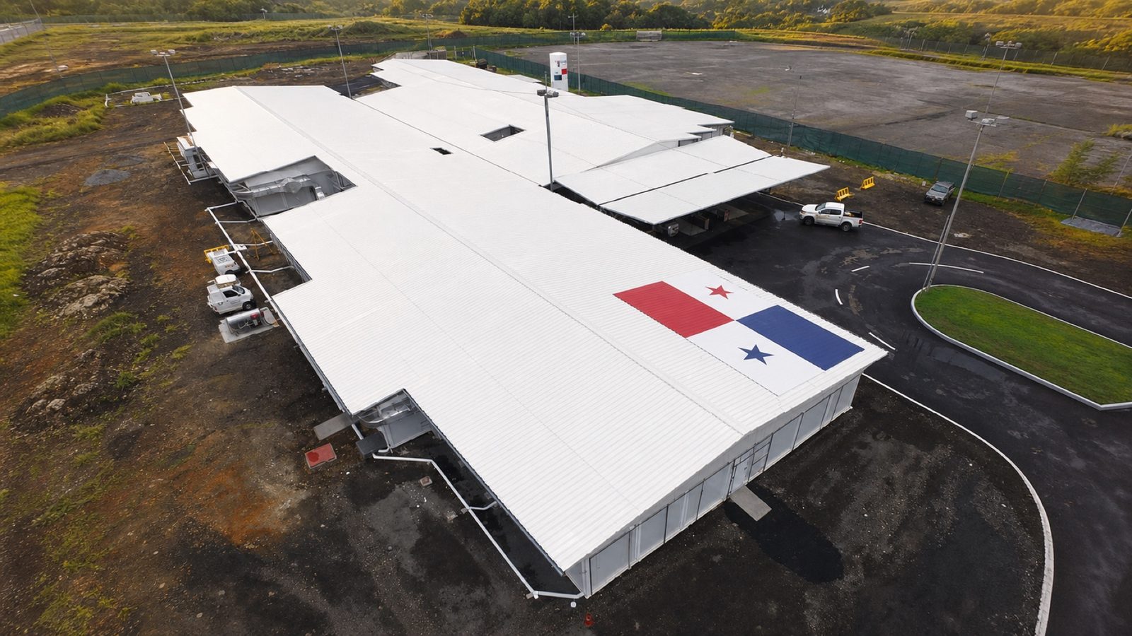 Hospital modular de 2.430 m² entregado en 30 días en Ciudad de Panamá
